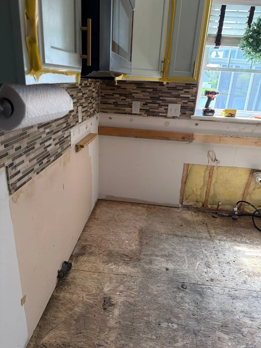 Containment setup for mold remediation in Hadley Hills home